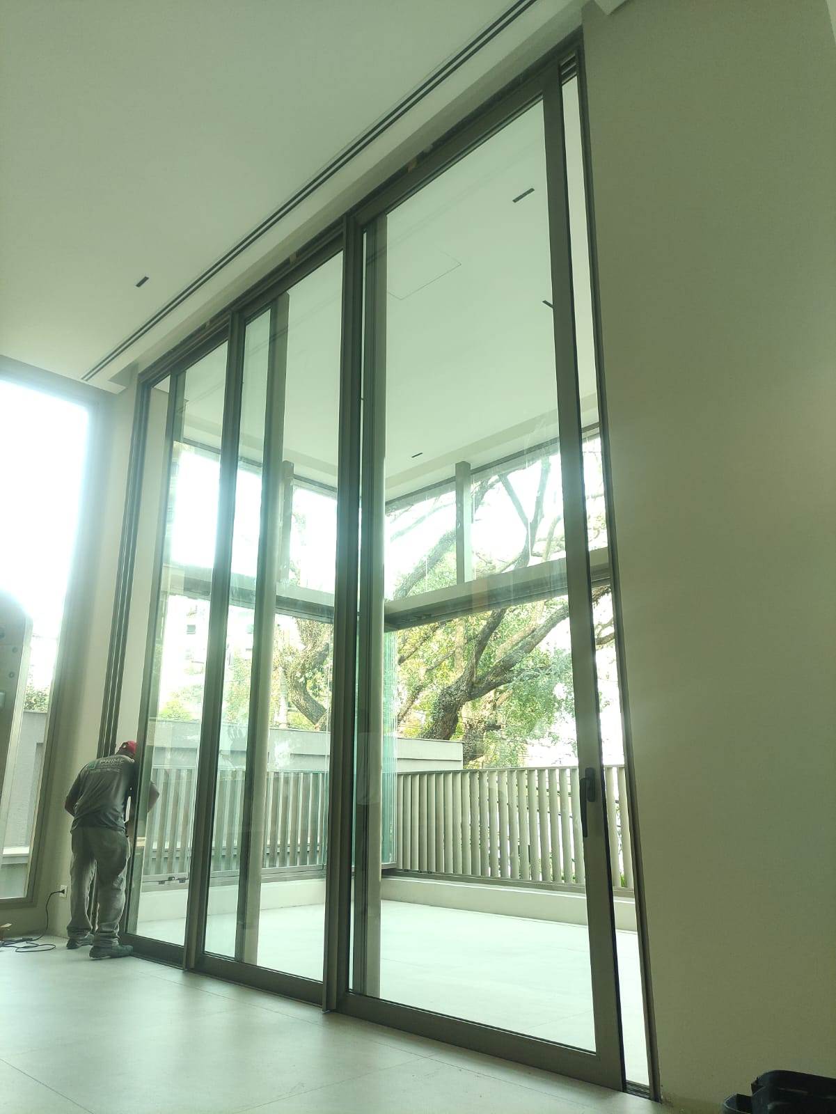 Porta de correr alta performace